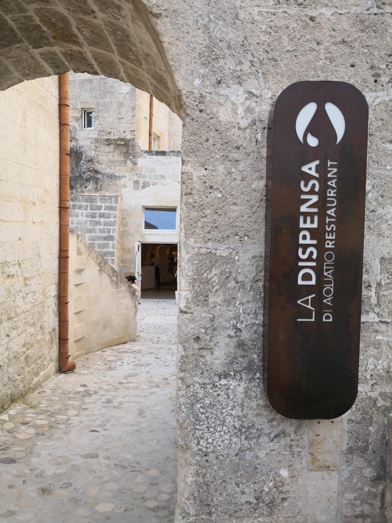 Aquatio Cave Luxury Hotel&SPA Matera Esterno foto Restaurant entrance