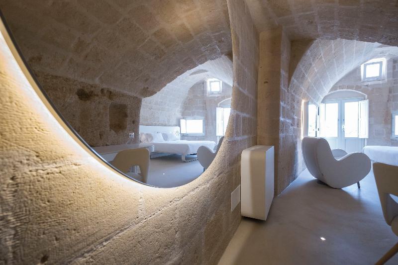 Aquatio Cave Luxury Hotel&SPA Matera Esterno foto Interior of the hotel